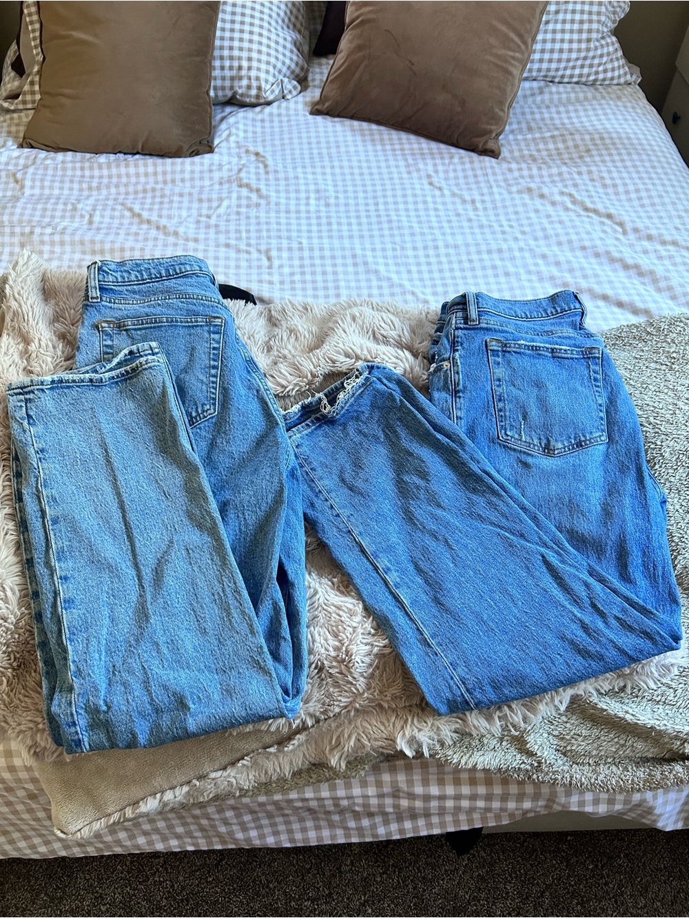 2 A&F Straight Leg Jeans Bundle! - Picture 2 of 6